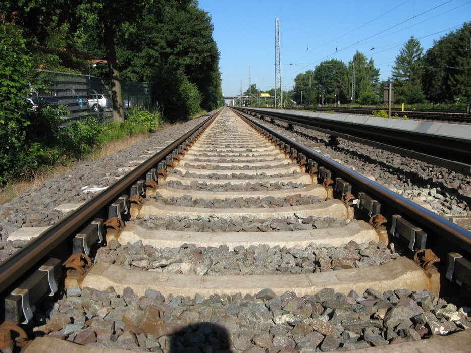 16 km of SilentTrackTM are used to reduce noise on a new commuter route in SYDNEY suburbs